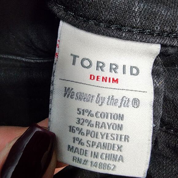 Torrid Lace-Up Black Wash Skinny Jeggings | Women's 10R - Picture 11 of 14